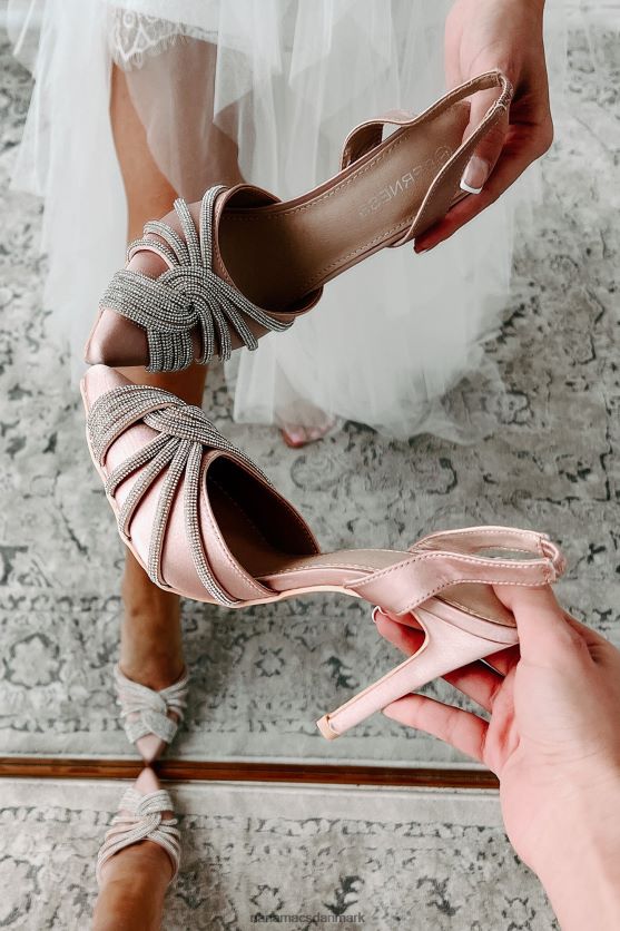 mit hovedfokus satin slingback hæle med rhinestone detaljer NanaMacs XJPBDL3933 beige