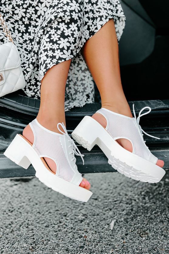 new kid in town platformsandaler i mesh med snøre NanaMacs XJPBDL4021 off white