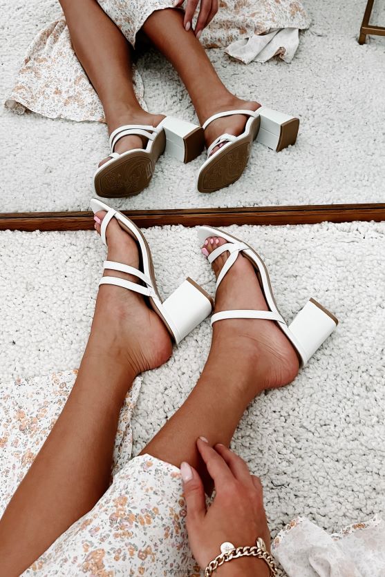 ud over troen sandaler med stropper og hæle NanaMacs XJPBDL3981 glat hvid