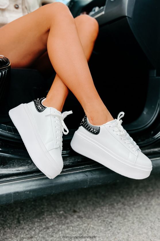 sparker den op i et hak besat platform sneakers NanaMacs XJPBDL4041 hvid sort