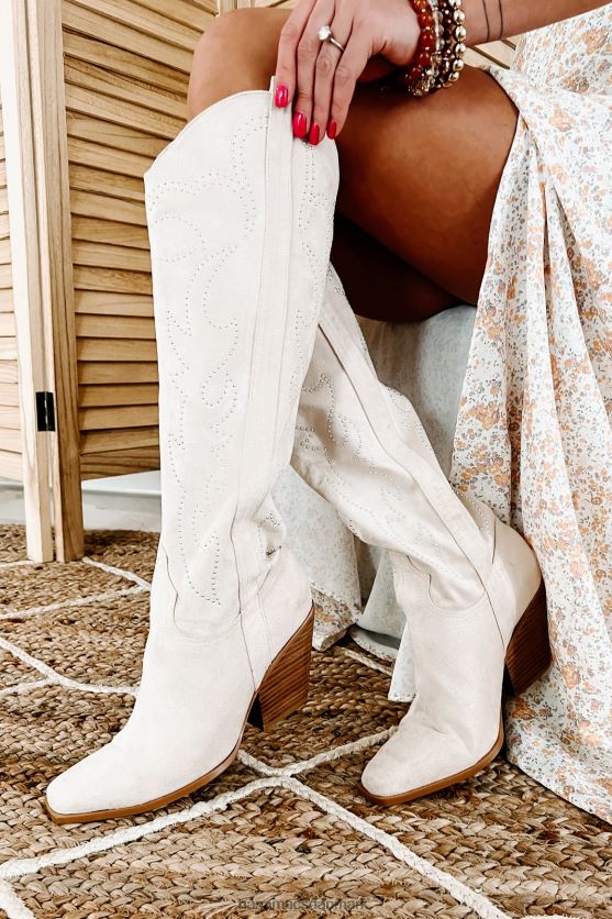 celara billini cowboystøvler med nitter i imiteret ruskind NanaMacs XJPBDL3863 creme ruskind