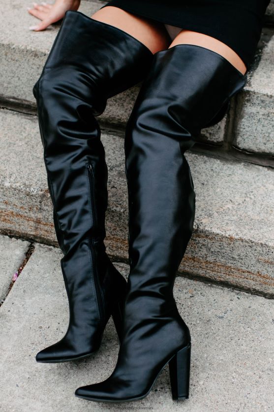 her kommer problemer i imiteret læder lårhøje støvler NanaMacs XJPBDL3869 sort