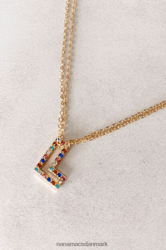 hvad er der i en halskæde med navnebogstav NanaMacs XJPBDL4100 guld