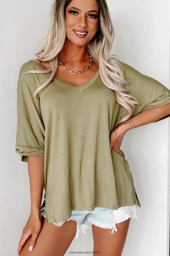 T-shirt med v-hals og ærmer NanaMacs XJPBDL556 oliven martini