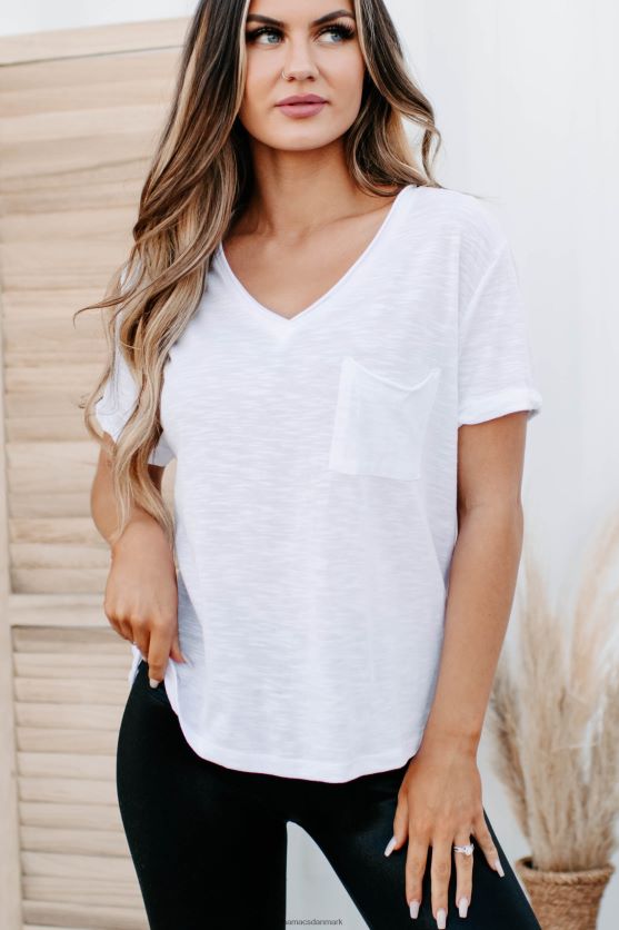 chasing memories v-hals lomme-t-shirt NanaMacs XJPBDL717 hvid