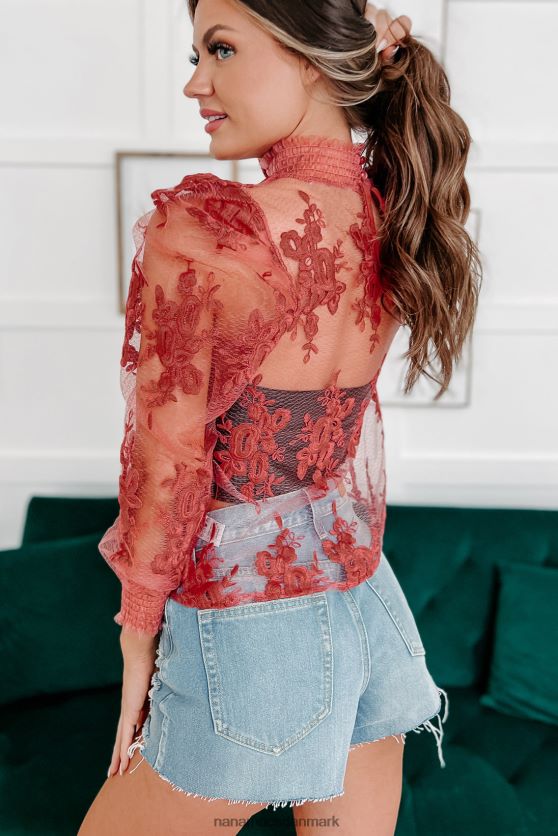 forelsket i din gennemsigtige mesh mock-neck top NanaMacs XJPBDL1757 marsala