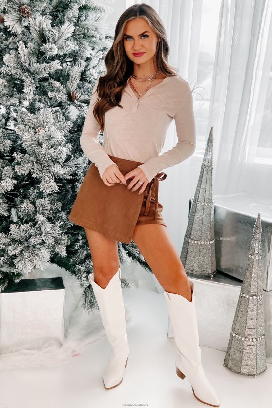 lidt held med ribstrikket langærmet top NanaMacs XJPBDL1784 lys beige