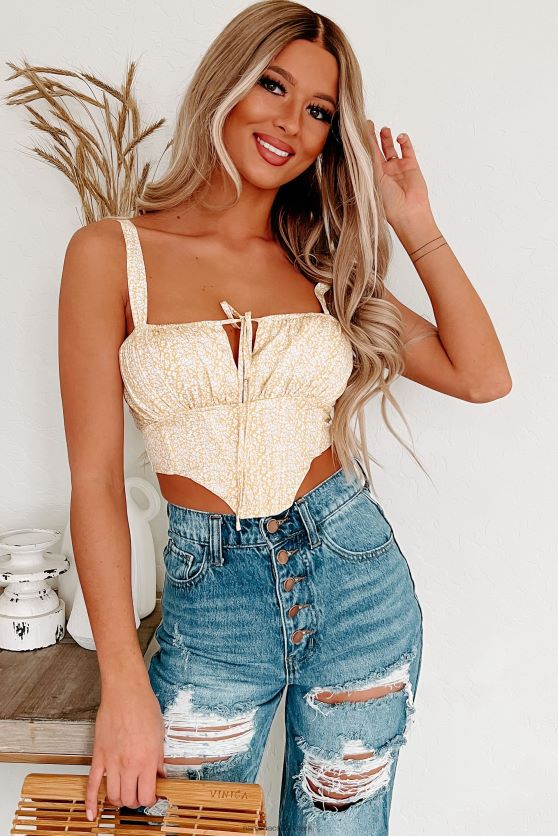 sikke en flirtblomstret rynket korset crop top NanaMacs XJPBDL1423 gul/hvid