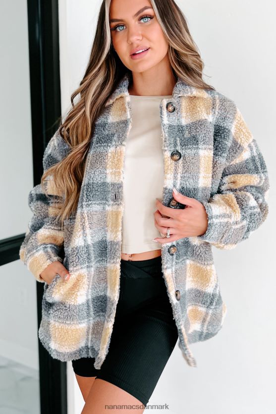 en lidt kølig plaid sherpajakke NanaMacs XJPBDL3803 lys karamel/grå
