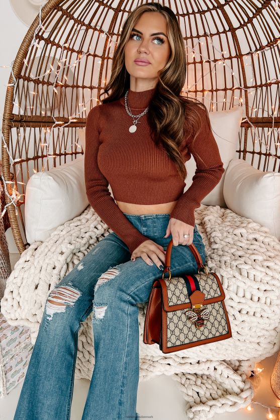 fokuseret på mode beskåret trøje med åben ryg NanaMacs XJPBDL1744 kanel